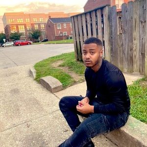 Meet your Posher, Tay